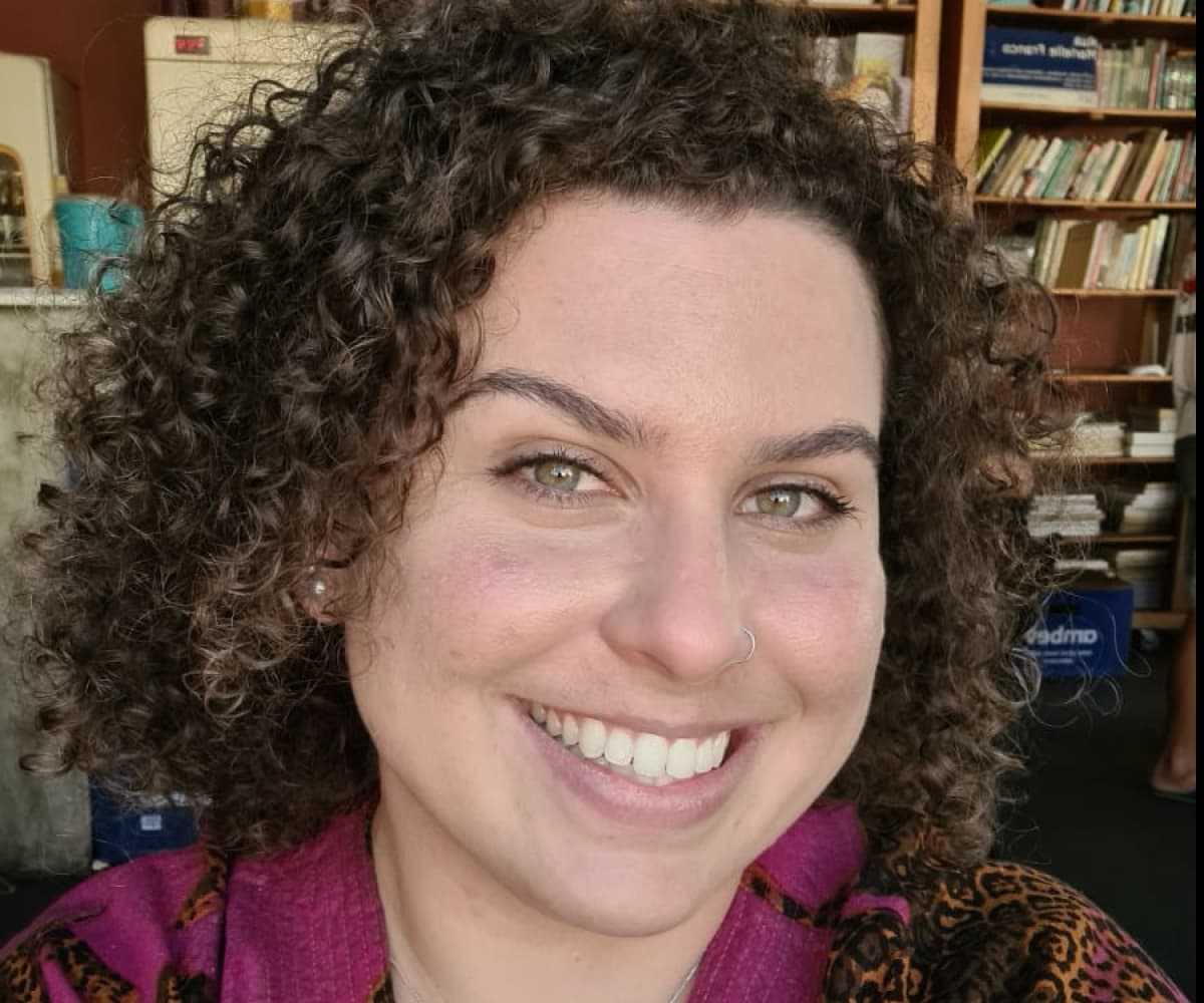 Viviane Oliveira, Educadora de História do pré-vestibular